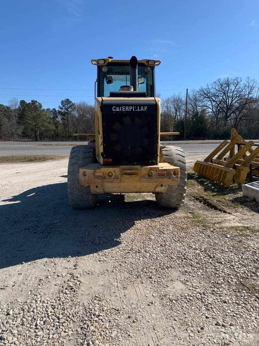 CAT 928G Incarcator pe pneuri