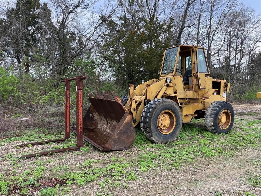 CAT 930 Incarcator pe pneuri