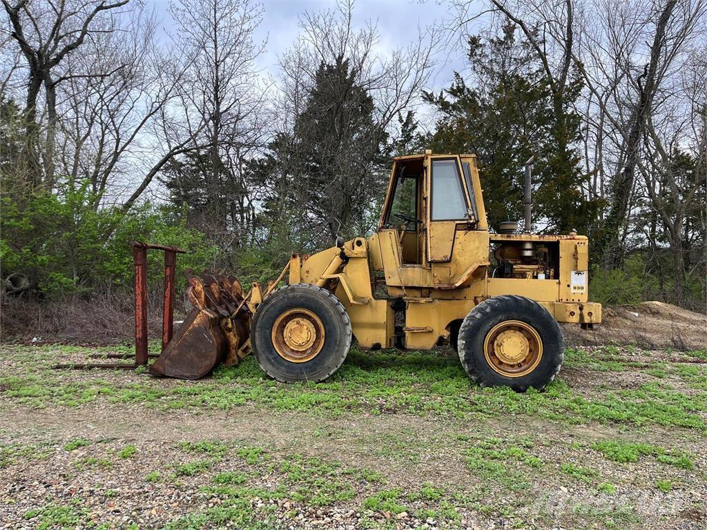 CAT 930 Incarcator pe pneuri