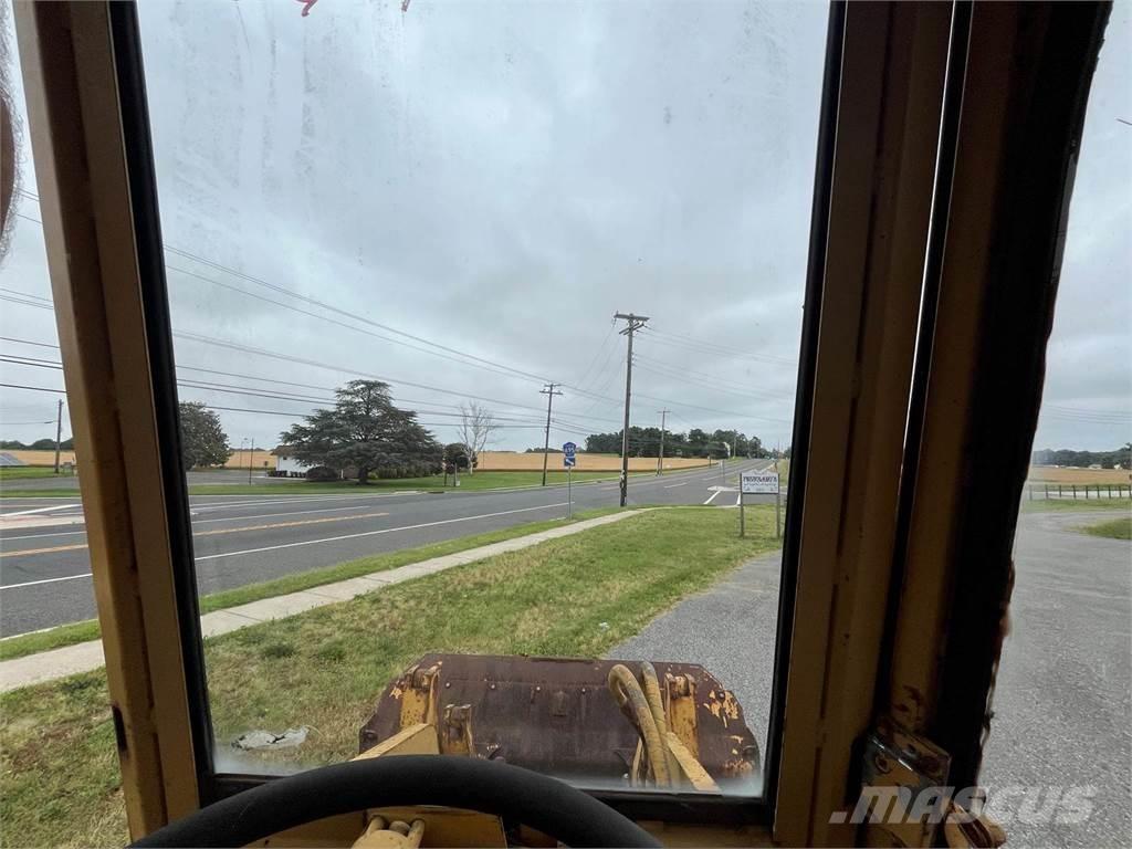CAT 930 Incarcator pe pneuri