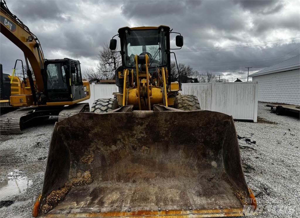 CAT 930K Incarcator pe pneuri