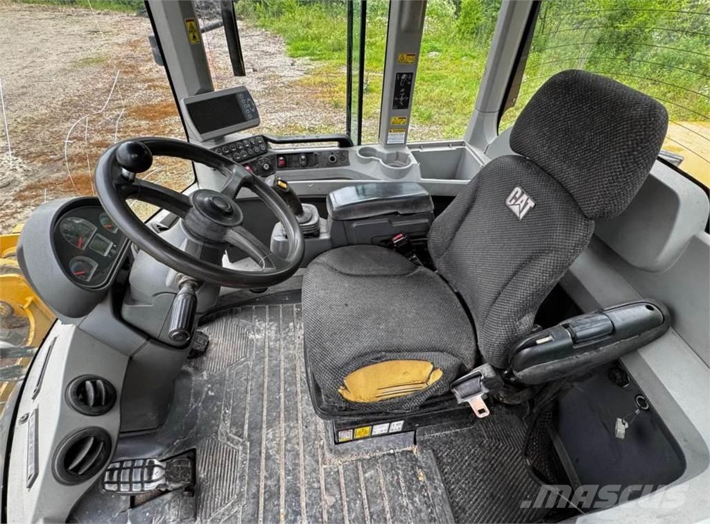 CAT 930K Incarcator pe pneuri