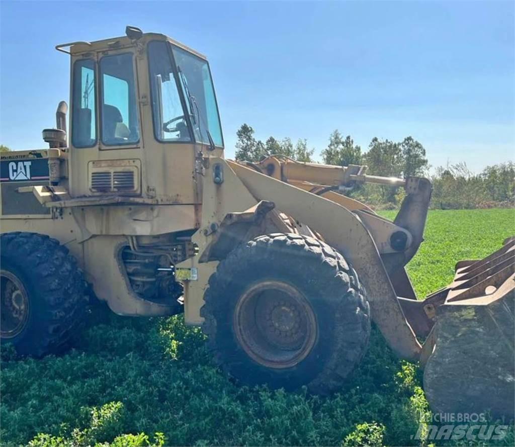 CAT 936F Incarcator pe pneuri