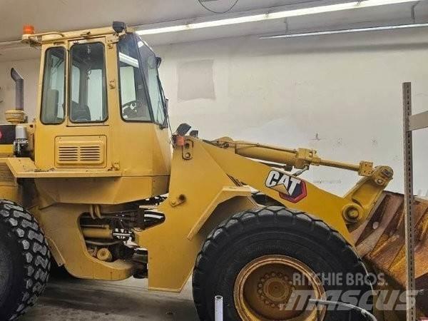 CAT 936F Incarcator pe pneuri