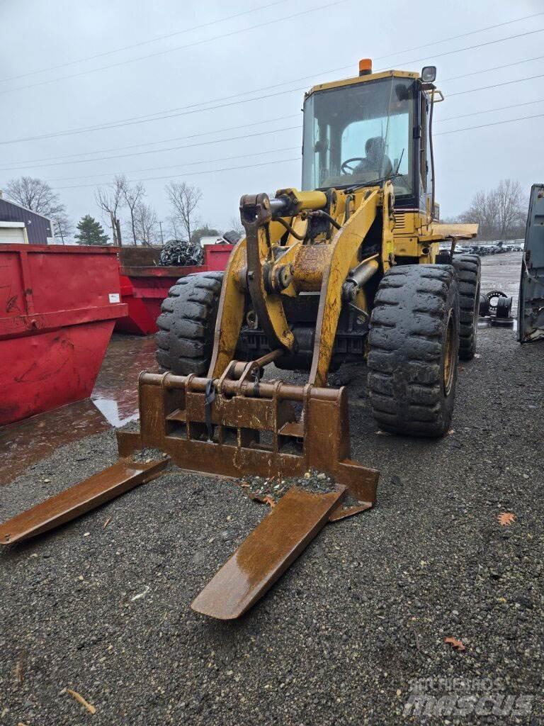 CAT 938F Incarcator pe pneuri