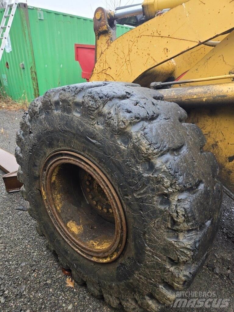 CAT 938F Incarcator pe pneuri