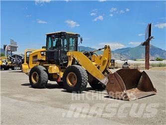 CAT 938M Incarcator pe pneuri