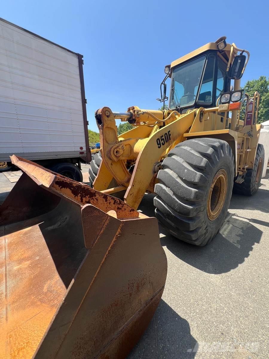 CAT 950F Incarcator pe pneuri