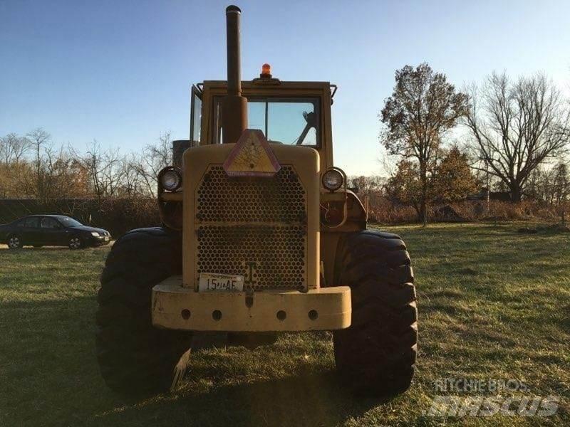 CAT 966 Incarcator pe pneuri