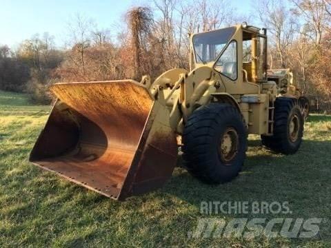 CAT 966 Incarcator pe pneuri