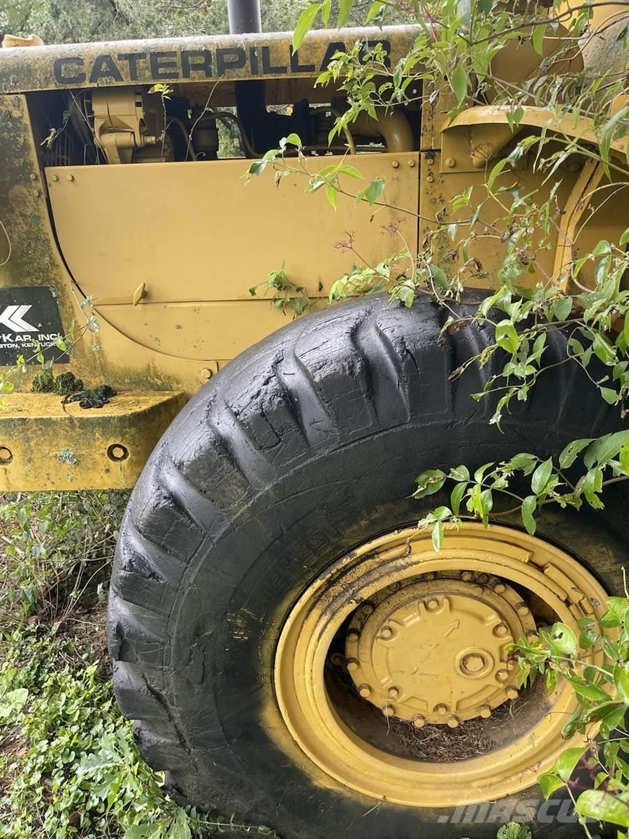 CAT 966 Incarcator pe pneuri