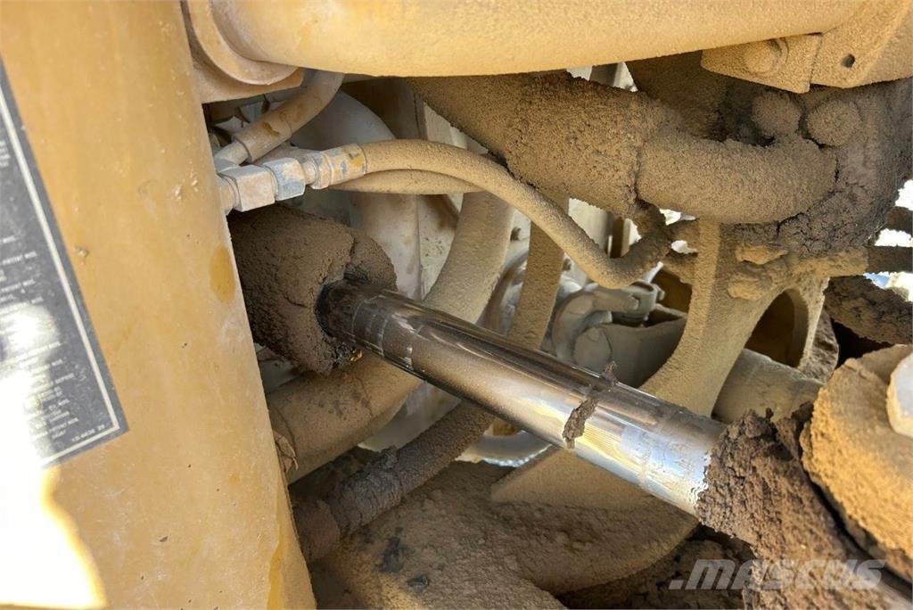 CAT 966G Incarcator pe pneuri