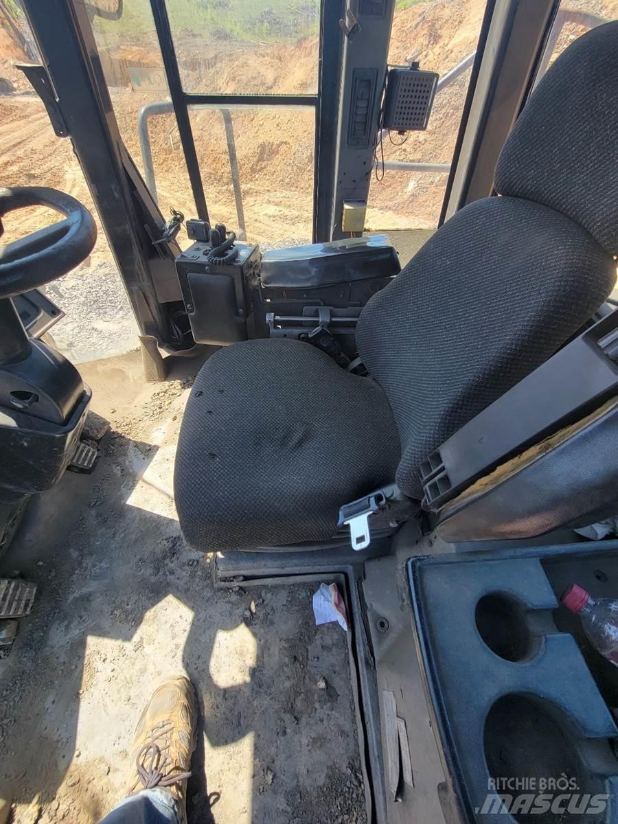 CAT 980G Incarcator pe pneuri