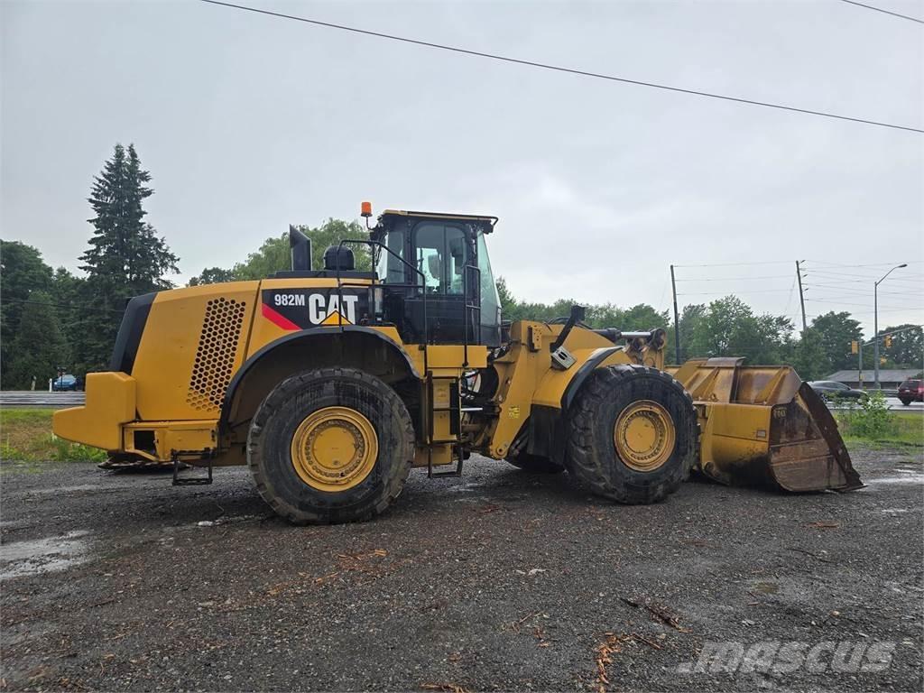 CAT 982M Incarcator pe pneuri