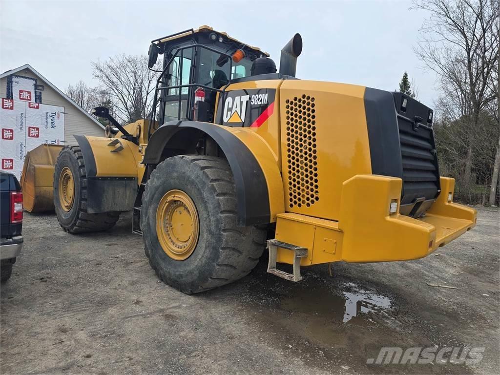 CAT 982M Incarcator pe pneuri