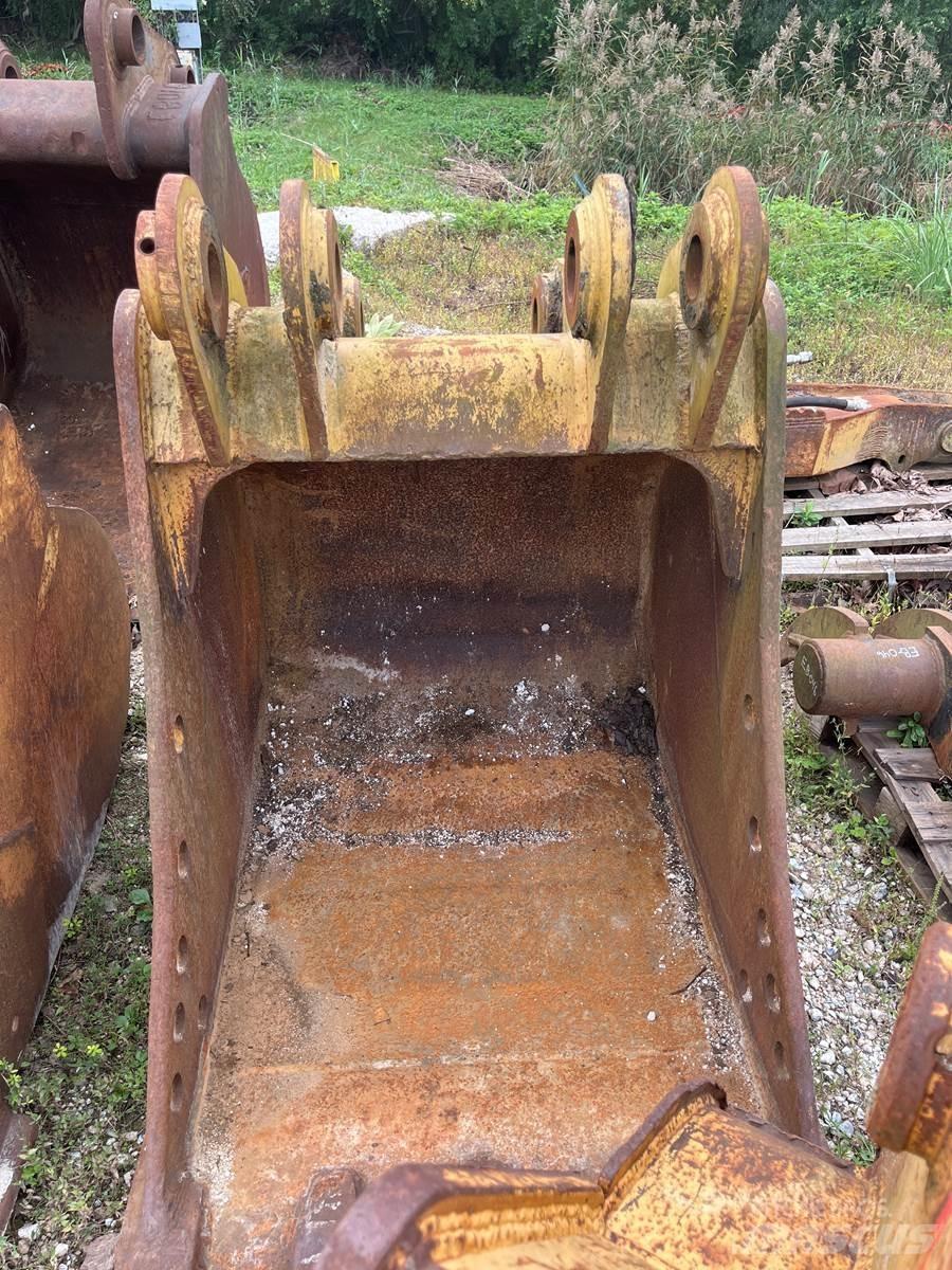 CAT BUCKET Pistoane