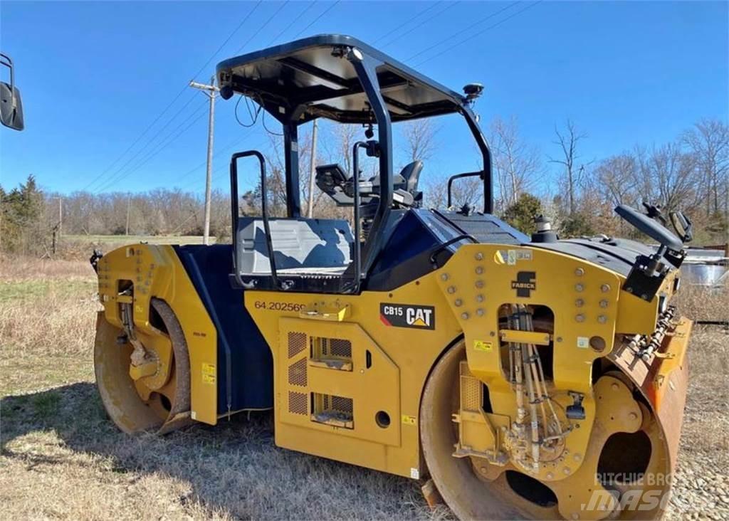 CAT CB15 Compactoare monocilindrice