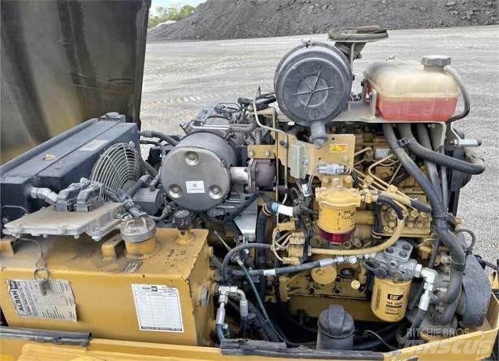 CAT CB34B Compactoare monocilindrice