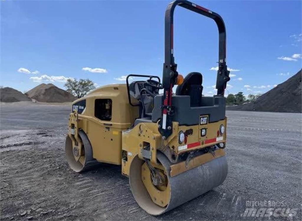 CAT CB34B Compactoare monocilindrice