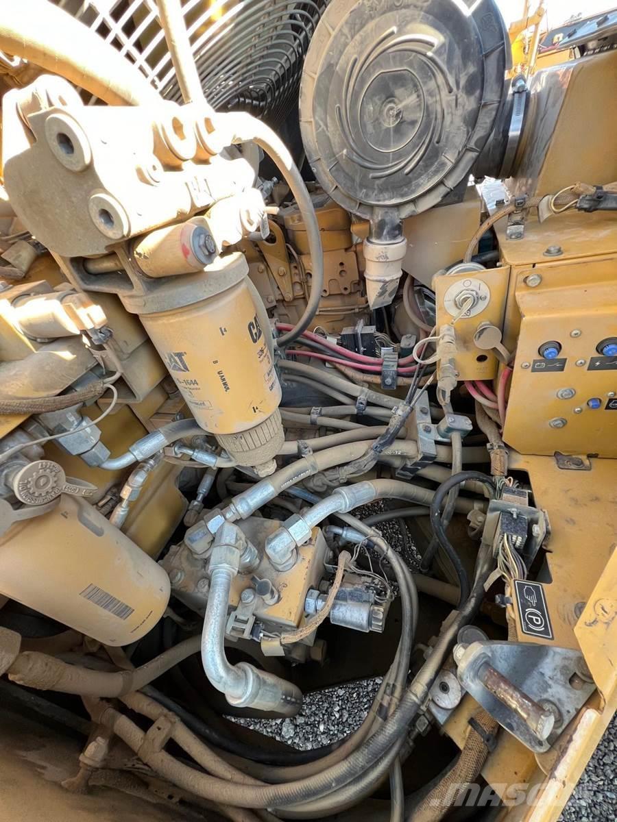 CAT CB54 Compactoare monocilindrice