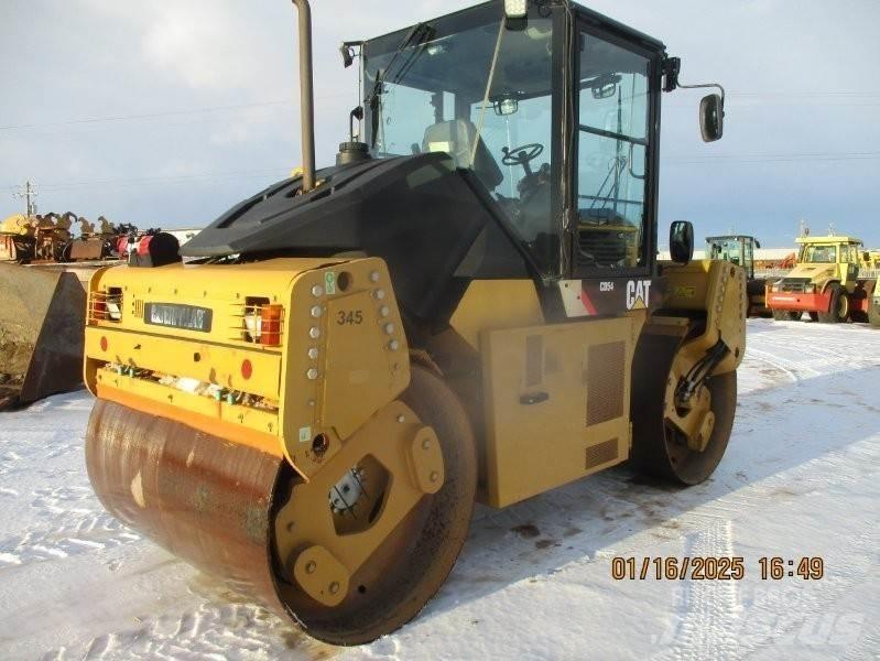 CAT CD54 Cilindri compactori cu roti