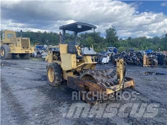 CAT CP323C Compactoare sol