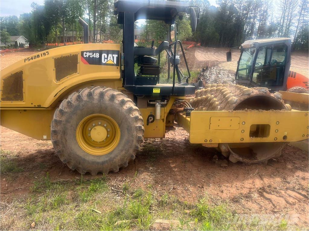 CAT CP54B Compactoare sol