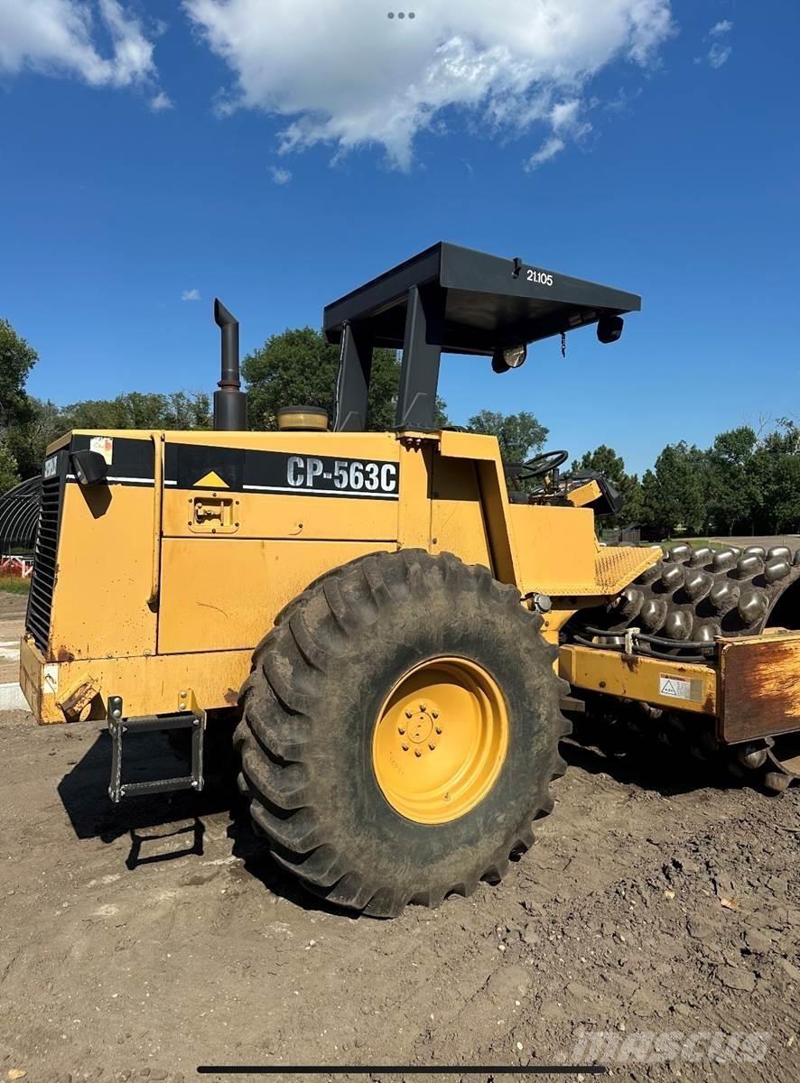 CAT CP563C Compactoare sol