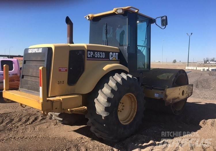 CAT CP563D Cilindri compactori tractabili cu vibratii