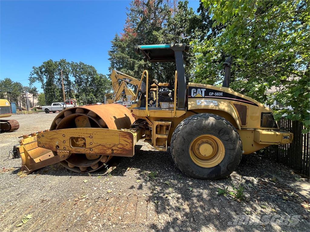 CAT CP563E Compactoare monocilindrice
