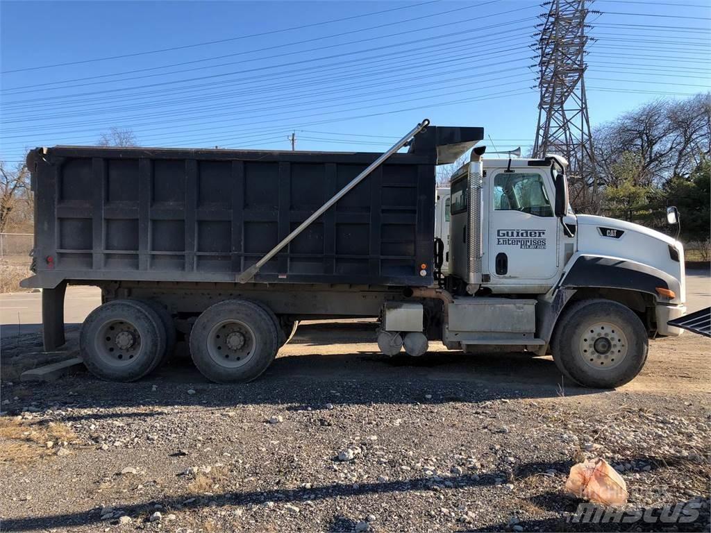 CAT CT660 Autobasculanta