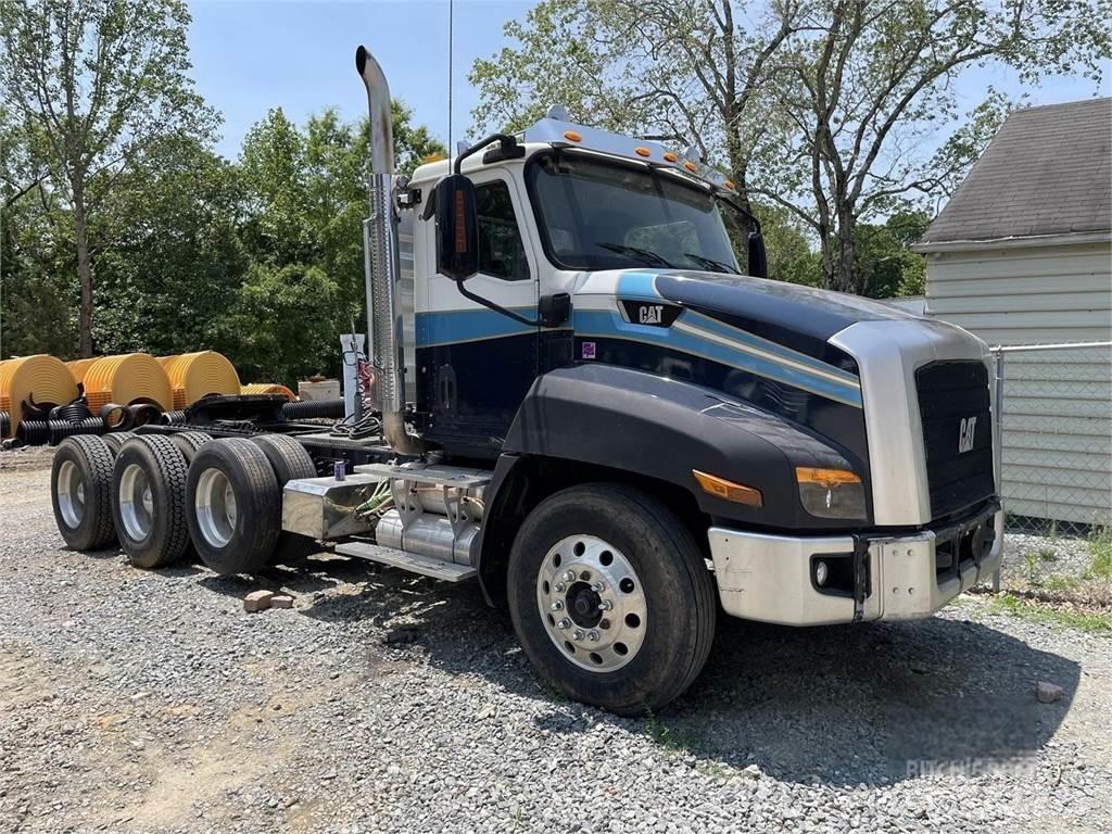 CAT CT660S Autotractoare