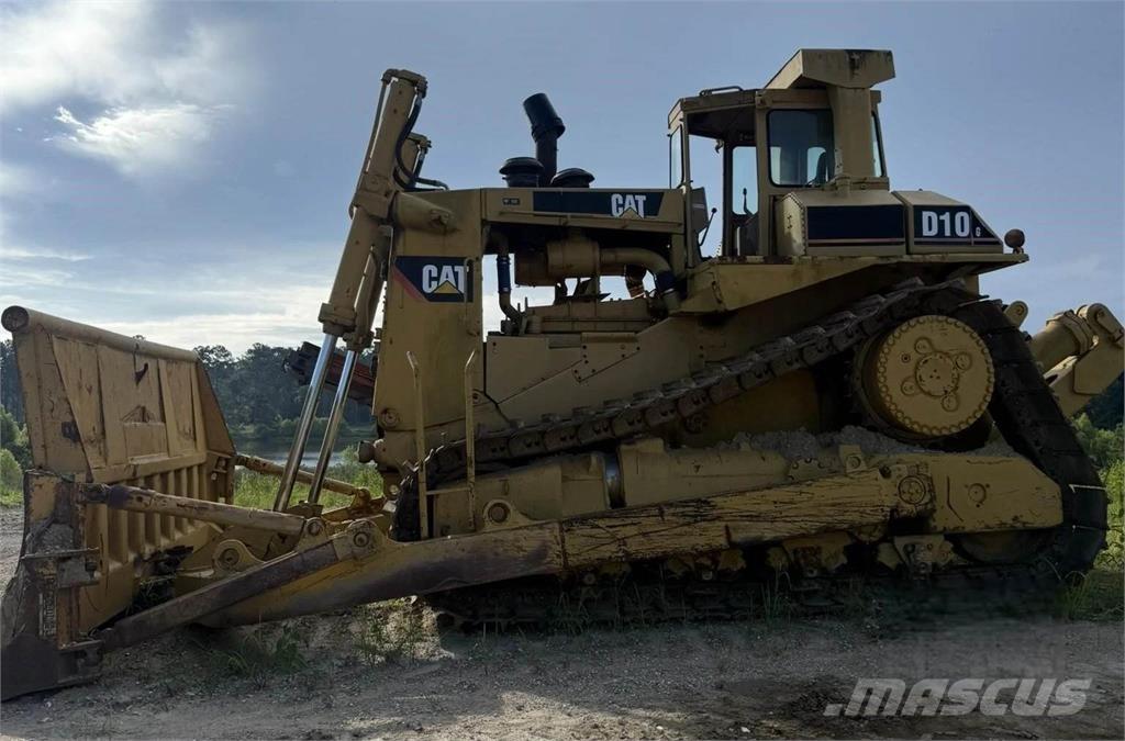 CAT D10 Buldozere pe senile