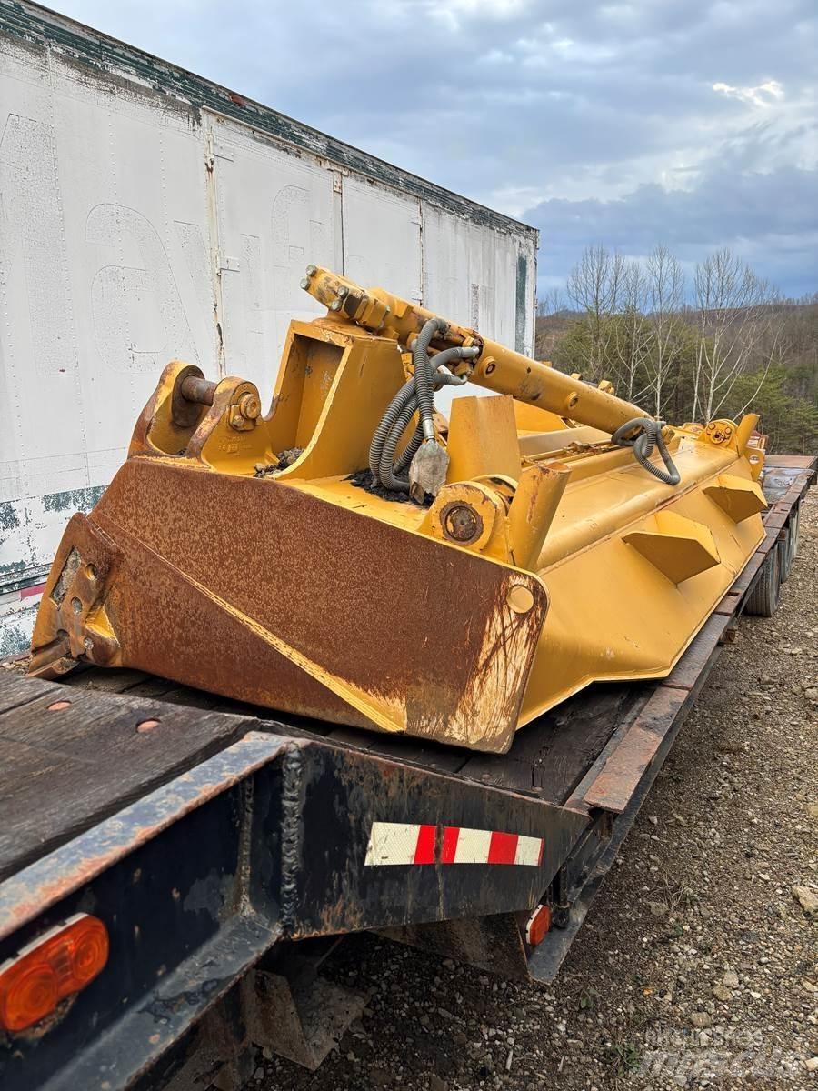 CAT D10R Buldozere pe senile