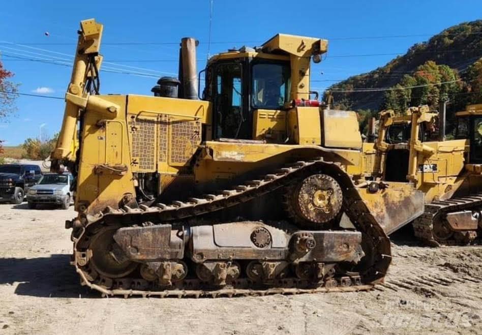 CAT D10T Buldozere pe senile