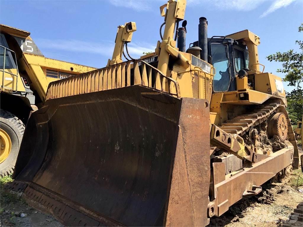 CAT D10T Buldozere pe senile