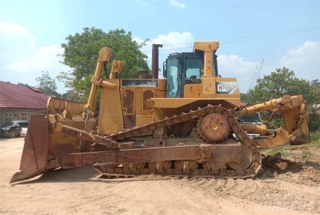 CAT D10T Buldozere pe senile