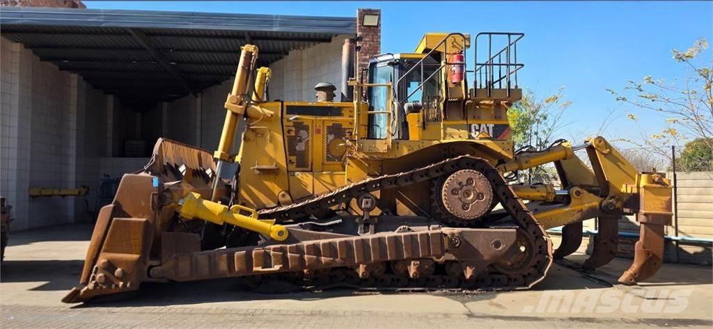 CAT D10T Buldozere pe senile