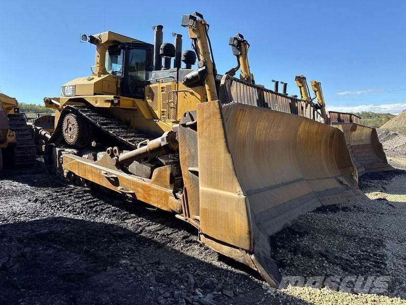 CAT D11T Buldozere pe senile