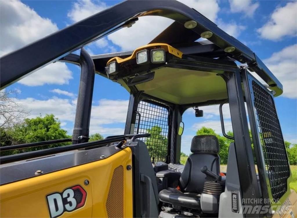 CAT D3 Buldozere pe senile