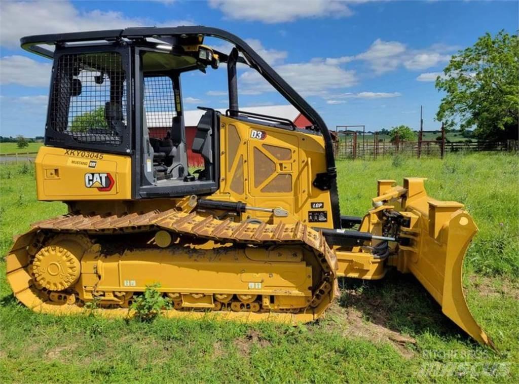 CAT D3 Buldozere pe senile