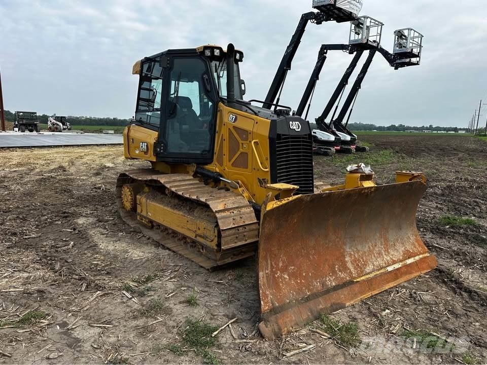 CAT D3 Buldozere pe senile