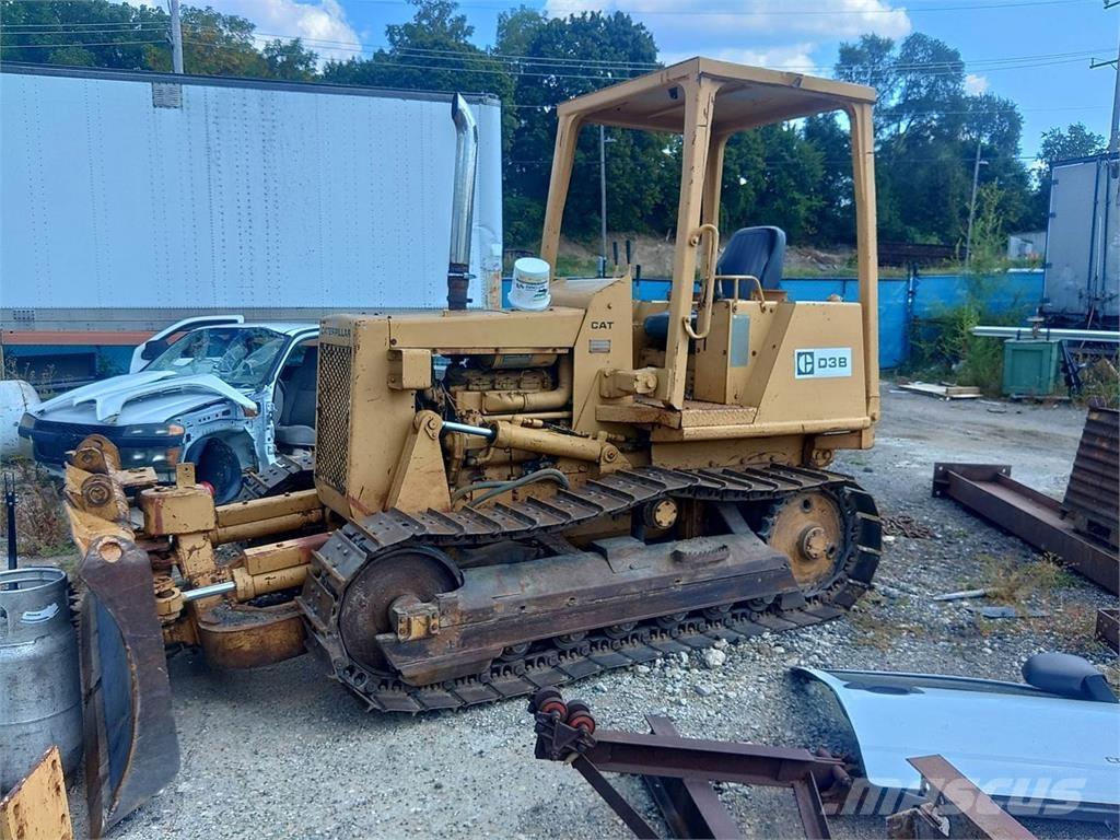 CAT D3B Buldozere pe senile