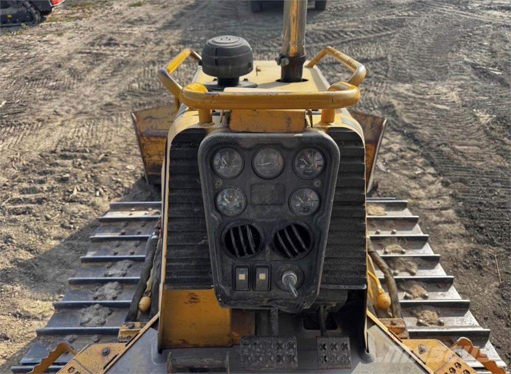 CAT D3G XL Buldozere pe senile