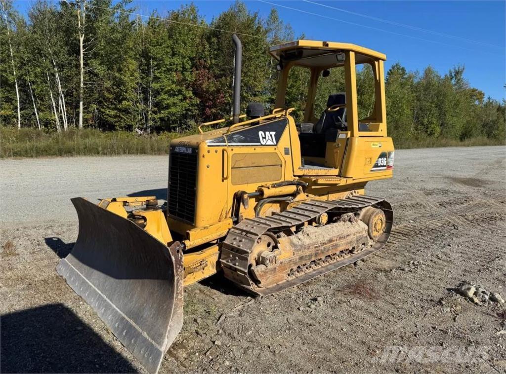 CAT D3G XL Buldozere pe senile
