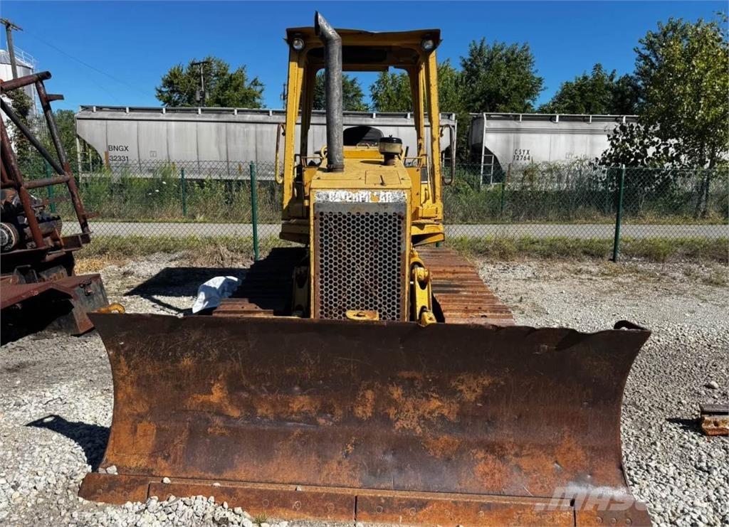 CAT D4C Buldozere pe senile