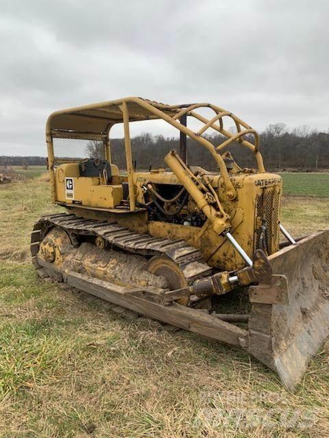 CAT D4D Buldozere pe senile