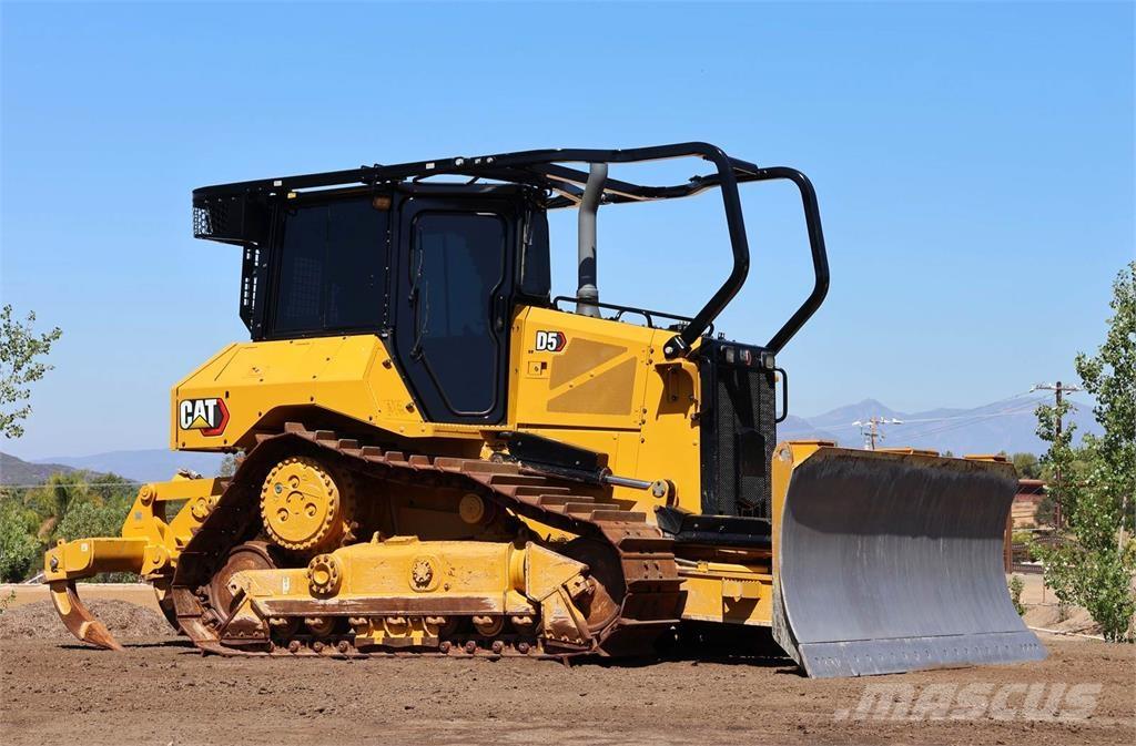 CAT D5 XL Buldozere pe senile