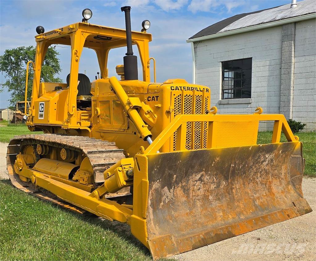 CAT D5B Buldozere pe senile