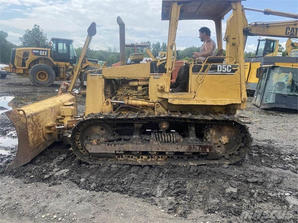 CAT D5C Buldozere pe senile